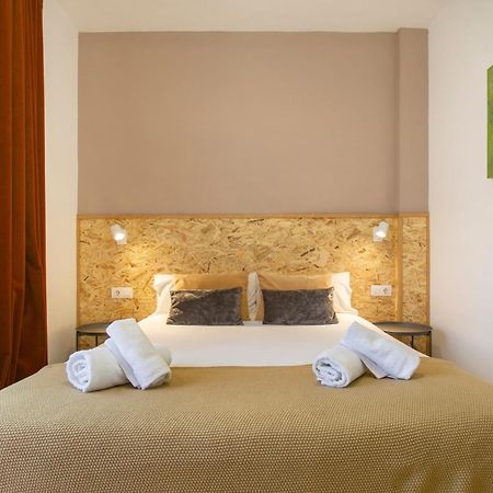 Chic And Modern Apartments In Gracia Barcelona Zewnętrze zdjęcie